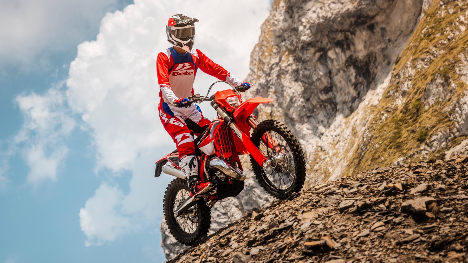 BETA_ENDURO_2027_04.jpg